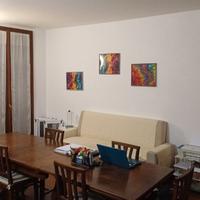 Stanza ufficio a ore con terrazzino