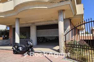 MAGAZZINO COMMERCIALE