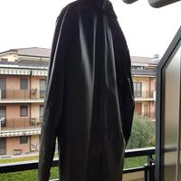 Giaccone nero in vere pelle misura M-L, poco usato