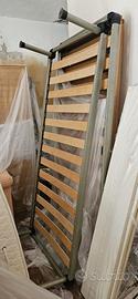 Reti doghe in legno con telaio in metallo