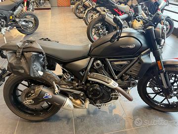 Ducati scrambler 800 Dark Icon