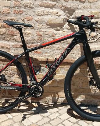 gravel Monster in carbonio taglia M
