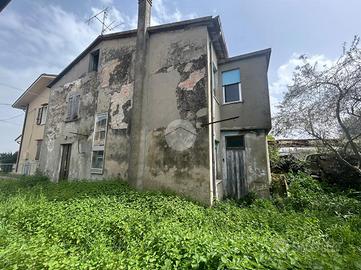 3 LOCALI A SAN MAURO PASCOLI