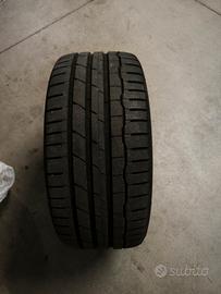 gomme Hankook s1 evo 3 235/40 r18 