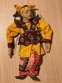 Marionetta stile orientale in cotto e stoffa