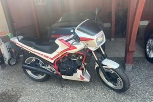 Moto HONDA VF 400 F del 1984