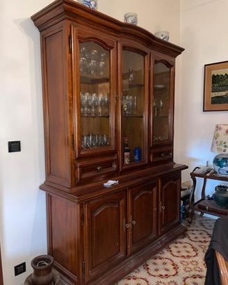vetrina cristalliera in legno 