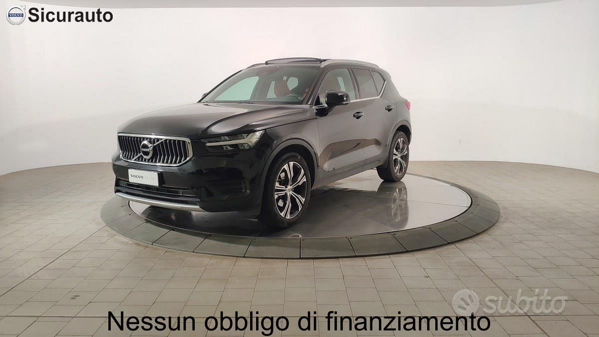 VOLVO XC40 (2017-->)