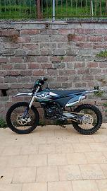 moto pista 250 4t  e accessori 
