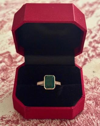 Splendido Anello in Oro con Smeraldo - NUOVO