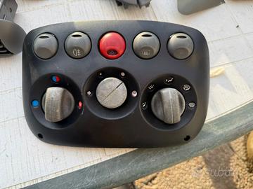 Mascherina completa di pulsantiera fiat 600