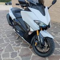 Yamaha tmax 530 dx 2017