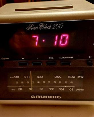 RADIOSVEGLIA SONO CLOCK 200 GRUNDIG VINTAGE