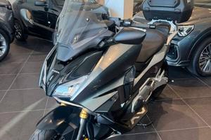 Honda Forza 750 km 0