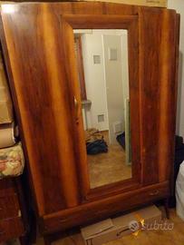 Armadio vintage con specchiera anni 40
