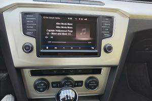 Passat b8 radio/navi originale