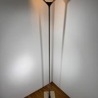 Piantana Papillona AFRA TOBIA SCARPA per FLOS