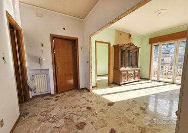 Appartamento Collesano centro storico