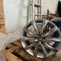 Cerchi in lega 18 pollici t-roc