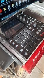 AKAI MPC ONE STANDALONE USATA SOLO IN STUDIO