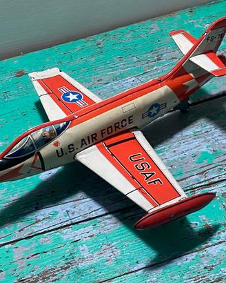 Aereo in latta vintage