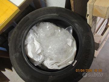 Treno di gomme gomme auto estive