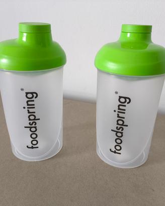 2 shaker bevande proteiche