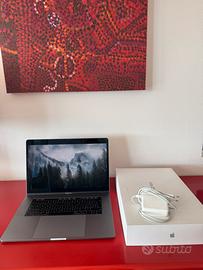 MacBook Pro 15" 2018 - i7 / 16GB / SSD 512GB