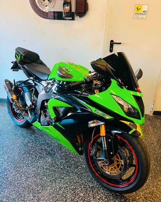 Kawasaki Ninja 636 ZX-6R R KRT SCARICO AKRAPOVIC M