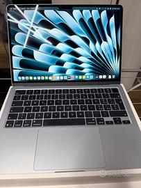 Macbook air 13 M4 celeste 2025 garanzia apple