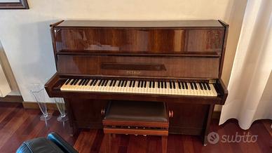 Pianoforte verticale Petrof con seduta