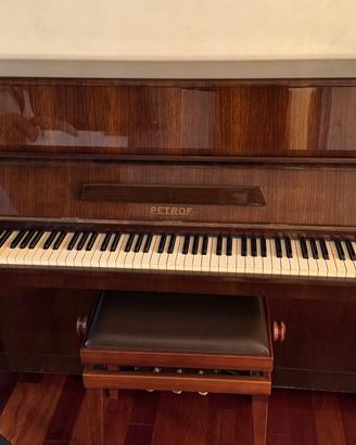 Pianoforte verticale Petrof con seduta