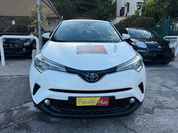 Toyota C-HR 1.8 HYBRID E-CVT LOUNGE