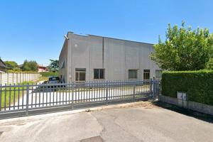 Capannone in zona industriale