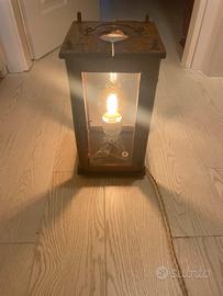 Lanterna antica in legno