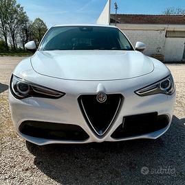 Alfa Romeo Stelvio 2.2 Diesel 190 CV Business