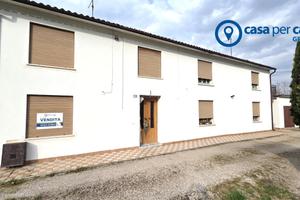 CASA A SCHIERA RISTRUTTURATA