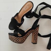 Scarpa donna con plateau 