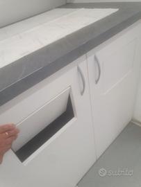 Retrobanco in legno costruito artigianalmente