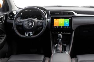 MG ZS LUXURY '2023 (anche neopatentati)