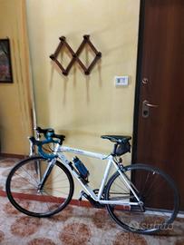 bici da corsa Colnago del 2007.
