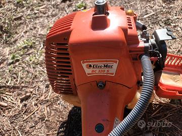 Decespugliatore marca oleomac modello 320s