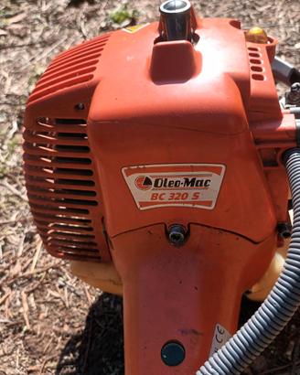 Decespugliatore marca oleomac modello 320s