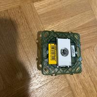 Portafrutto singolo e frutto antenna vimar plana