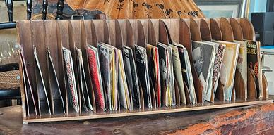 bacheca in legno  porta lettere 