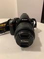 Nikon D3000 con con obiettivo VR da 18 - 55mm
