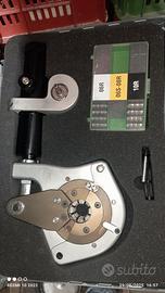 Pressa idraulica per tubi