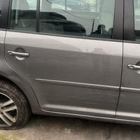 Porta posteriore dx vw touran 2008