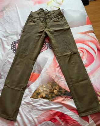 Jeckerson verde con alcantara