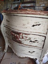 Comò entrati a 3 cassetti  intagliato 